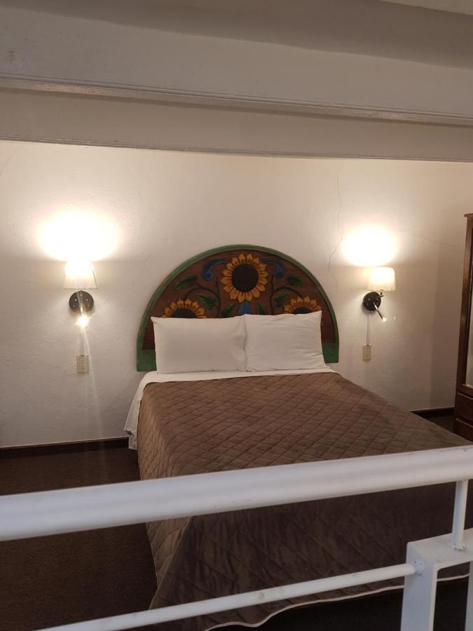 Hotel Meson Mariano Matamoros เกเรตาโร ภายนอก รูปภาพ
